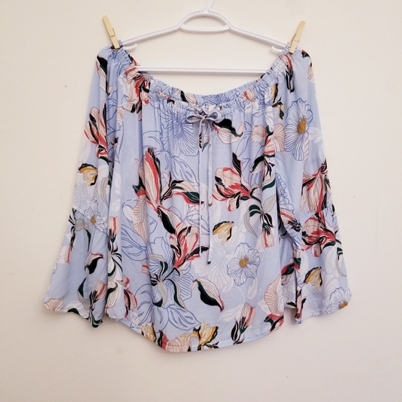 2️⃣CUPCAKE + CASHMERE Off the Shoulder Tops, M - Picture 4 of 5